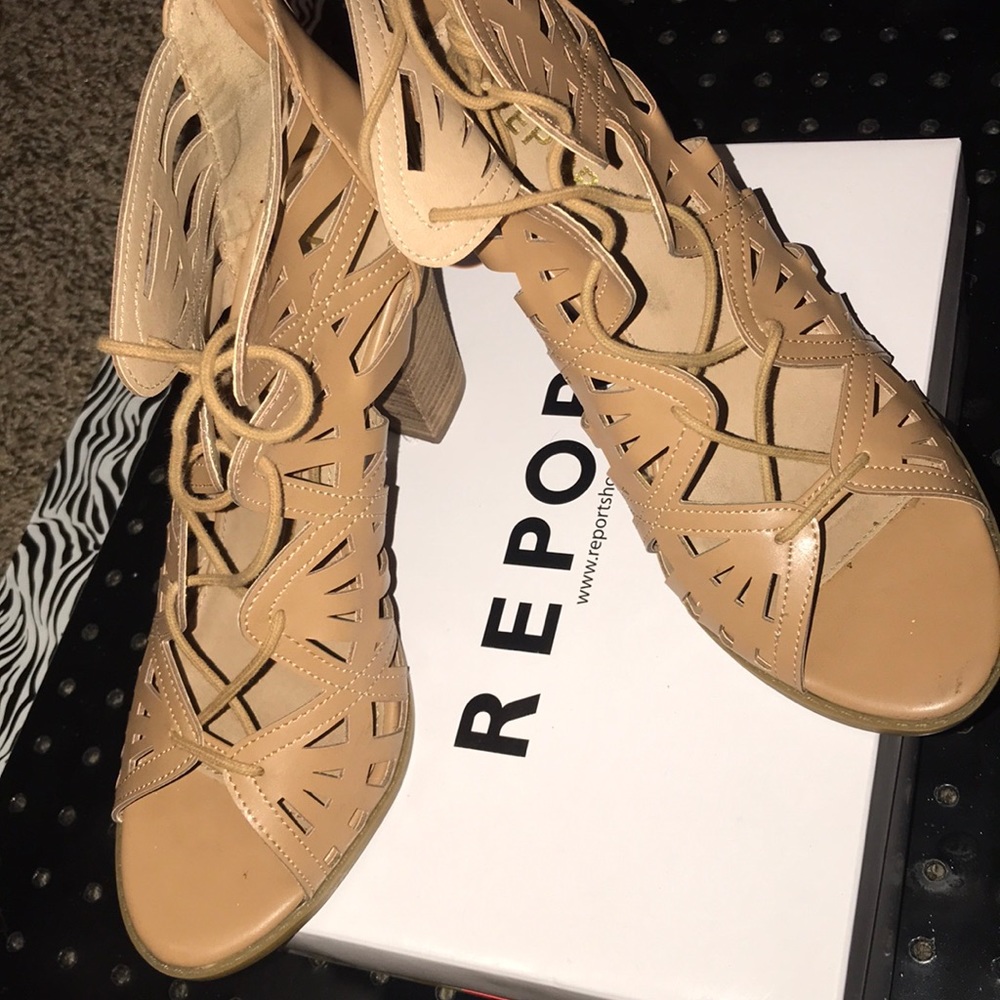 Report Tan Heels